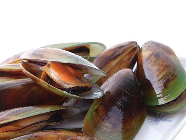 New Zealand full-shell mussels